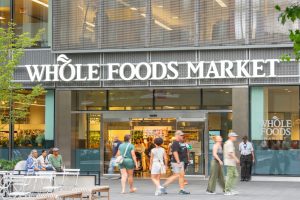 Dari UMKM ke Panggung Global: Kisah Awal Bisnis-Bisnis Terbesar Dunia 20230712 mgy 8714 scaled